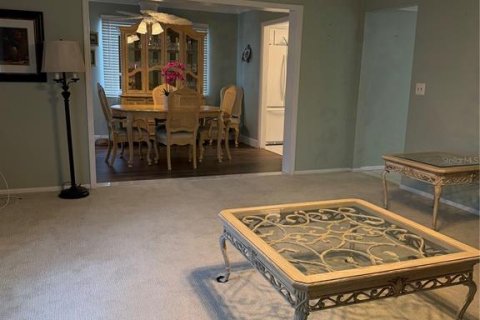 House in Sarasota, Florida 2 bedrooms, 111.02 sq.m. № 2400293 - photo 7
