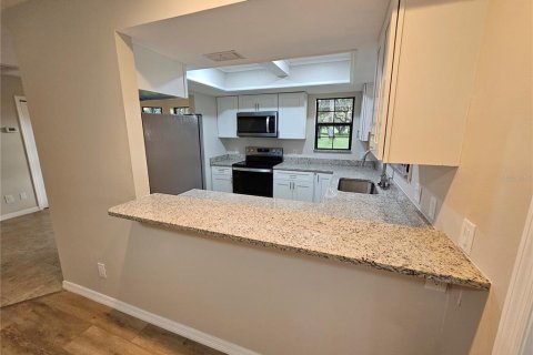 Villa ou maison à louer à Zephyrhills, Floride: 3 chambres, 252.32 m2 № 1852983 - photo 9