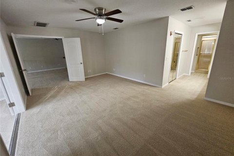 Villa ou maison à louer à Zephyrhills, Floride: 3 chambres, 252.32 m2 № 1852983 - photo 25