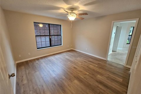 Villa ou maison à louer à Zephyrhills, Floride: 3 chambres, 252.32 m2 № 1852983 - photo 16