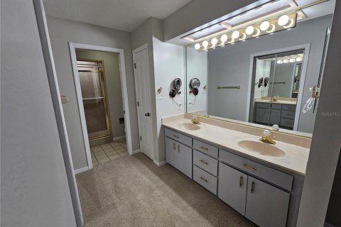 Villa ou maison à louer à Zephyrhills, Floride: 3 chambres, 252.32 m2 № 1852983 - photo 27