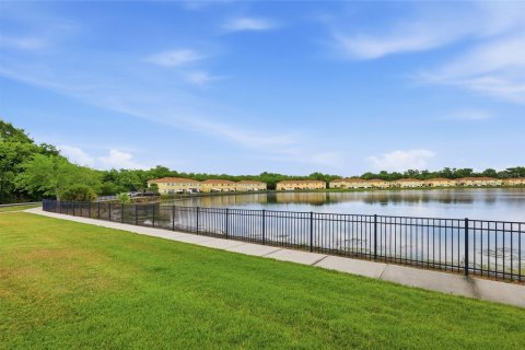 Townhouse in Sanford, Florida 3 bedrooms, 139.17 sq.m. № 2208316 - photo 25