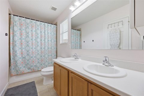 Townhouse in Sanford, Florida 3 bedrooms, 139.17 sq.m. № 2208316 - photo 16