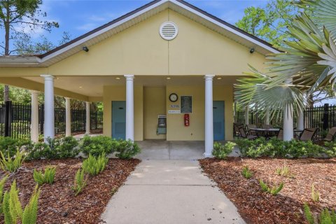 Townhouse in Sanford, Florida 3 bedrooms, 139.17 sq.m. № 2208316 - photo 26