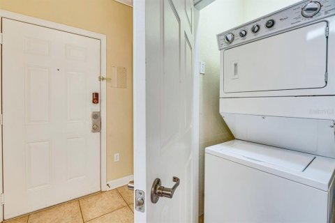 Condo in Davenport, Florida, 3 bedrooms  № 1724325 - photo 12