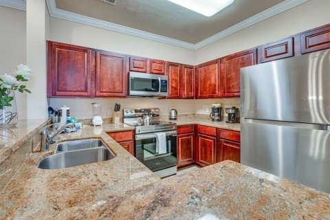 Condo in Davenport, Florida, 3 bedrooms  № 1724325 - photo 2