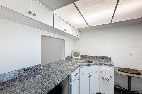 Купить кондоминиум в Нью-Порт-Ричи, Флорида 3 комнаты, 82.5м2, № 2200904 - фото 10