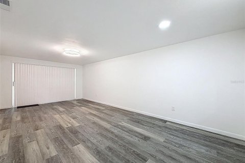 Купить кондоминиум в Нью-Порт-Ричи, Флорида 3 комнаты, 82.5м2, № 2200904 - фото 18