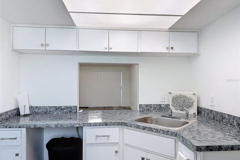 Купить кондоминиум в Нью-Порт-Ричи, Флорида 3 комнаты, 82.5м2, № 2200904 - фото 12