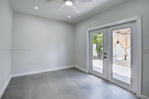 House in Sunrise, Florida 5 bedrooms, 144 sq.m. № 1882362 - photo 8