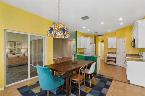 House in Kissimmee, Florida 2 bedrooms, 138.33 sq.m. № 2225969 - photo 12