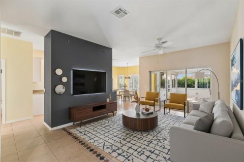 House in Kissimmee, Florida 2 bedrooms, 138.33 sq.m. № 2225969 - photo 8