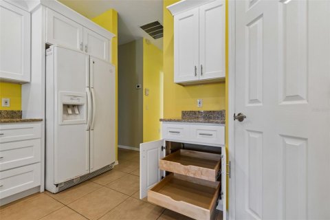 House in Kissimmee, Florida 2 bedrooms, 138.33 sq.m. № 2225969 - photo 15