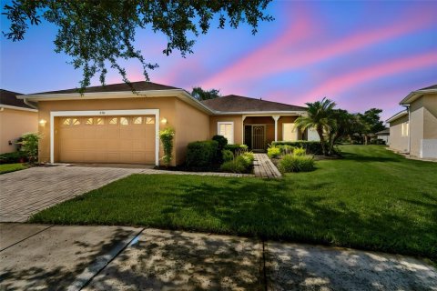 House in Kissimmee, Florida 2 bedrooms, 138.33 sq.m. № 2225969
