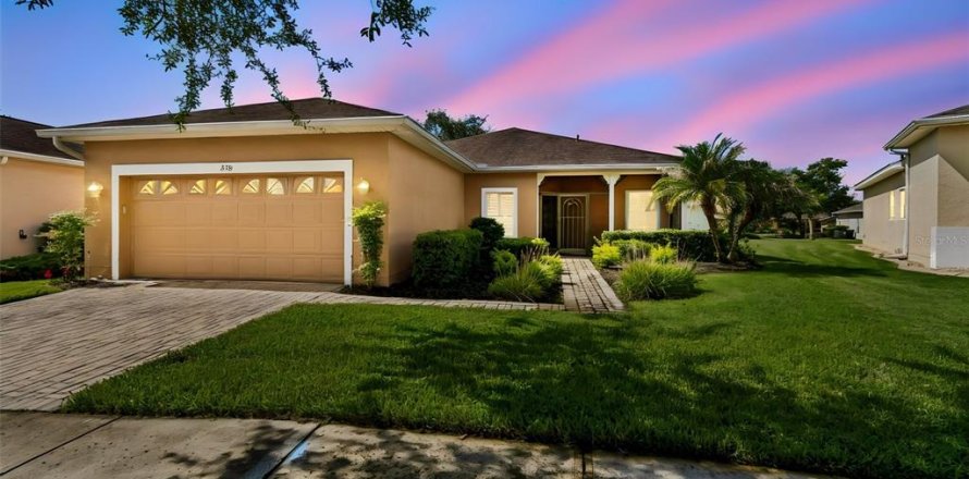 House in Kissimmee, Florida 2 bedrooms, 138.33 sq.m. № 2225969