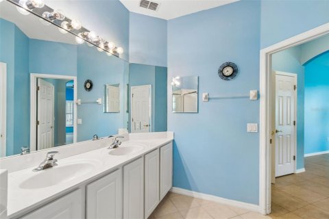 House in Kissimmee, Florida 2 bedrooms, 138.33 sq.m. № 2225969 - photo 24