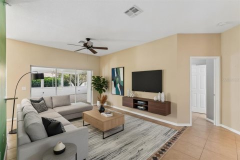 House in Kissimmee, Florida 2 bedrooms, 138.33 sq.m. № 2225969 - photo 4