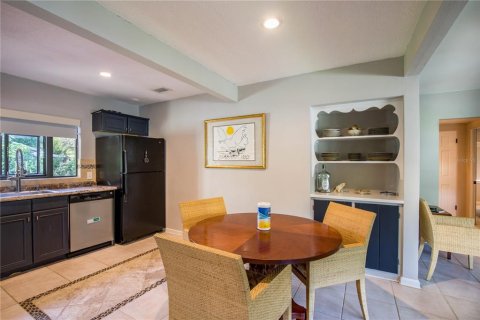 House in Winter Park, Florida 4 bedrooms, 153.01 sq.m. № 2095193 - photo 5
