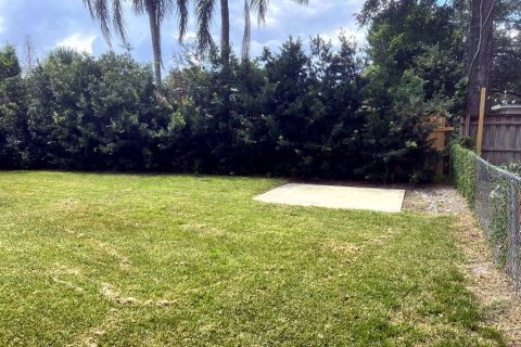 House in Winter Park, Florida 4 bedrooms, 153.01 sq.m. № 2095193 - photo 26