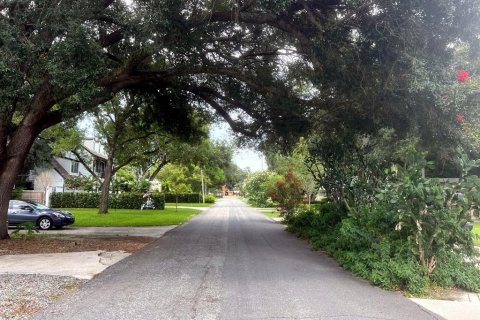 House in Winter Park, Florida 4 bedrooms, 153.01 sq.m. № 2095193 - photo 3