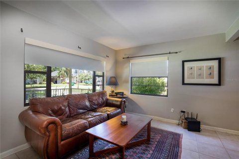 House in Winter Park, Florida 4 bedrooms, 153.01 sq.m. № 2095193 - photo 4