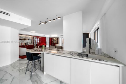 Купить кондоминиум в Майами-Бич, Флорида 2 спальни, 137.22м2, № 1995617 - фото 12