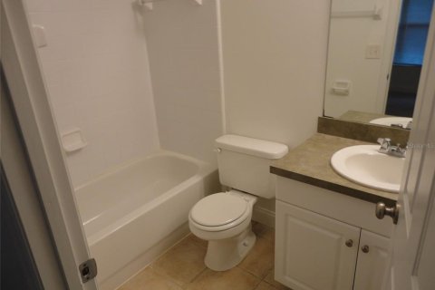 Copropriété à louer à Gainesville, Floride: 2 chambres, 106 m2 № 2102357 - photo 7