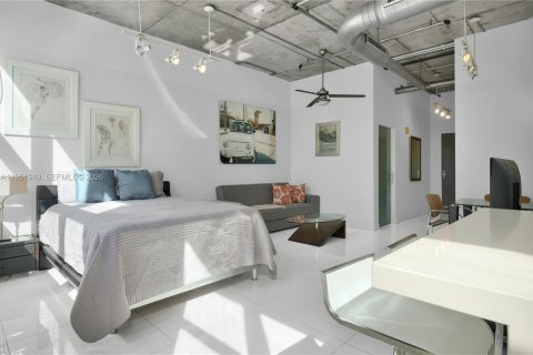Condominio en venta en Miami, Florida, 46.92 m2 № 2006107 - foto 9