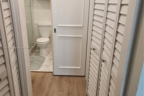 Copropriété à louer à Hollywood, Floride: 1 chambre, 74.32 m2 № 1729290 - photo 7