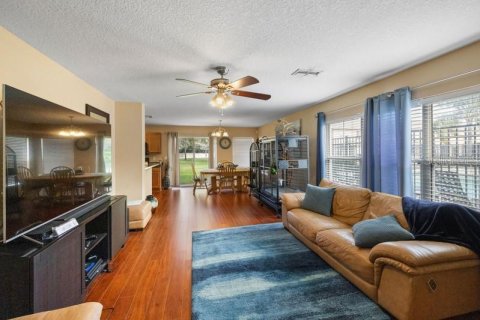 Touwnhouse à vendre à Tampa, Floride: 3 chambres, 162.67 m2 № 1918542 - photo 7