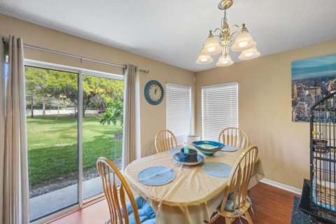 Touwnhouse à vendre à Tampa, Floride: 3 chambres, 162.67 m2 № 1918542 - photo 11