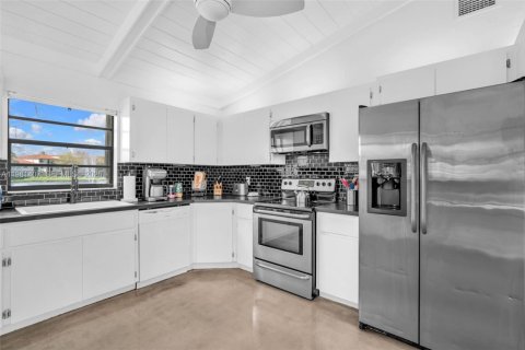 Купить виллу или дом в Плантация, Флорида 3 спальни, 182.55м2, № 2049941 - фото 13