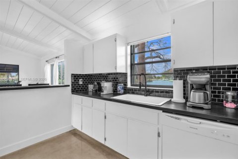 Купить виллу или дом в Плантация, Флорида 3 спальни, 182.55м2, № 2049941 - фото 14