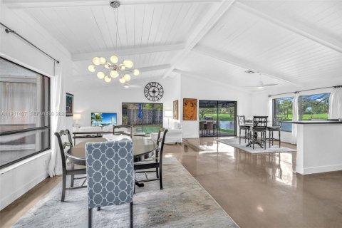 Купить виллу или дом в Плантация, Флорида 3 спальни, 182.55м2, № 2049941 - фото 5