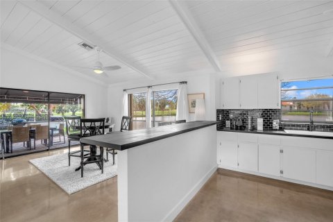 Купить виллу или дом в Плантация, Флорида 3 спальни, 182.55м2, № 2049941 - фото 11