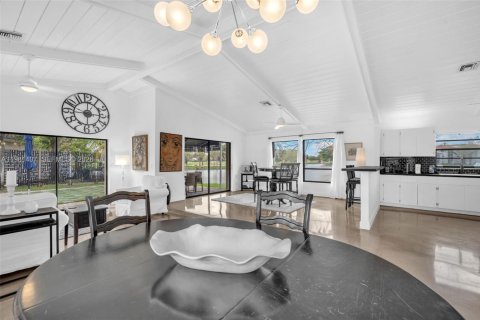 Купить виллу или дом в Плантация, Флорида 3 спальни, 182.55м2, № 2049941 - фото 18