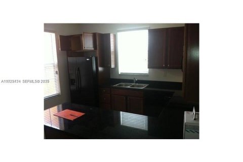 Touwnhouse à vendre à Pembroke Pines, Floride: 3 chambres № 1990437 - photo 11