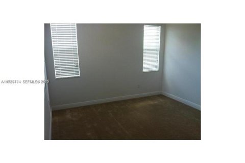 Touwnhouse à vendre à Pembroke Pines, Floride: 3 chambres № 1990437 - photo 5