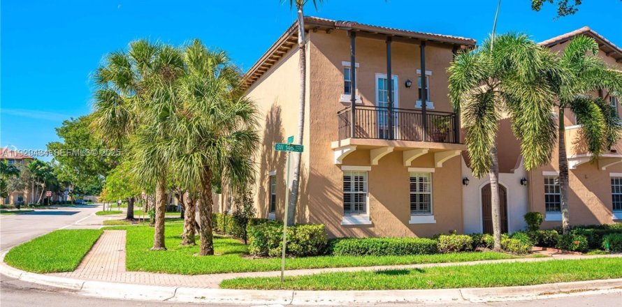 Touwnhouse à Pembroke Pines, Floride 3 chambres № 1990437