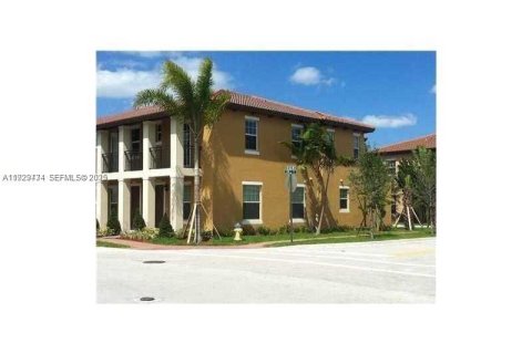 Touwnhouse à vendre à Pembroke Pines, Floride: 3 chambres № 1990437 - photo 14