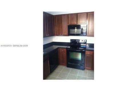 Touwnhouse à vendre à Pembroke Pines, Floride: 3 chambres № 1990437 - photo 10