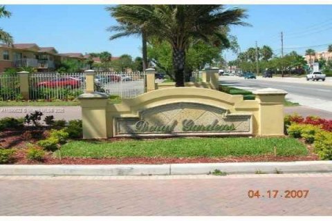 Condo à Doral, Floride, 2 chambres  № 1950138