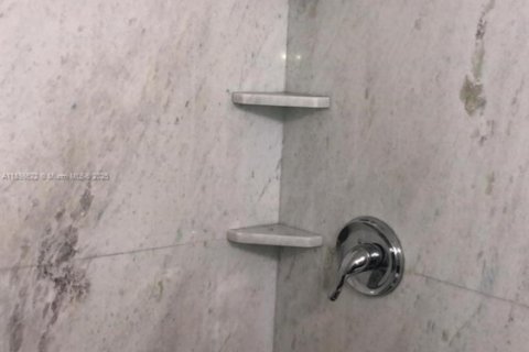 Copropriété à louer à Doral, Floride: 2 chambres, 98.48 m2 № 1950138 - photo 10