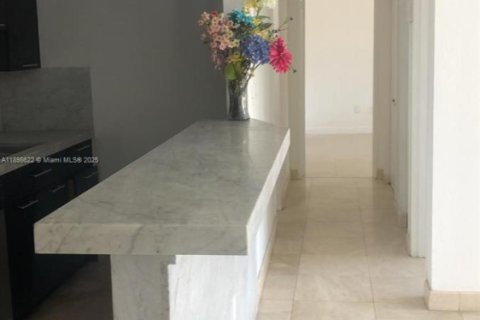 Copropriété à louer à Doral, Floride: 2 chambres, 98.48 m2 № 1950138 - photo 14