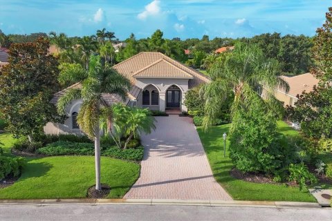 House in Lakewood Ranch, Florida 2 bedrooms, 239.5 sq.m. № 1818960 - photo 2
