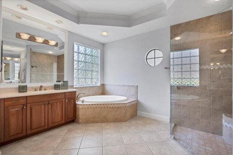 House in Lakewood Ranch, Florida 2 bedrooms, 239.5 sq.m. № 1818960 - photo 25
