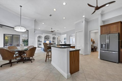 House in Lakewood Ranch, Florida 2 bedrooms, 239.5 sq.m. № 1818960 - photo 18