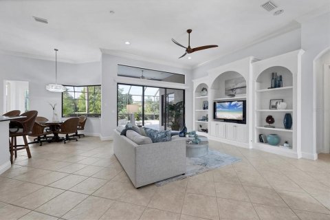 House in Lakewood Ranch, Florida 2 bedrooms, 239.5 sq.m. № 1818960 - photo 11