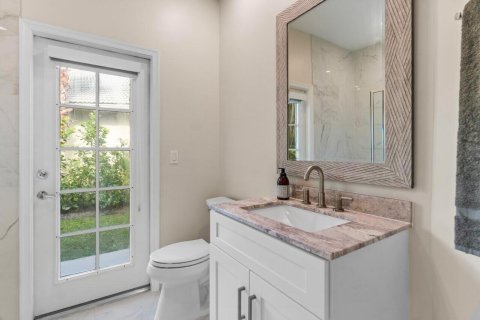 House in Wellington, Florida 4 bedrooms, 259.38 sq.m. № 2182869 - photo 25