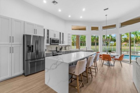 House in Wellington, Florida 4 bedrooms, 259.38 sq.m. № 2182869 - photo 7